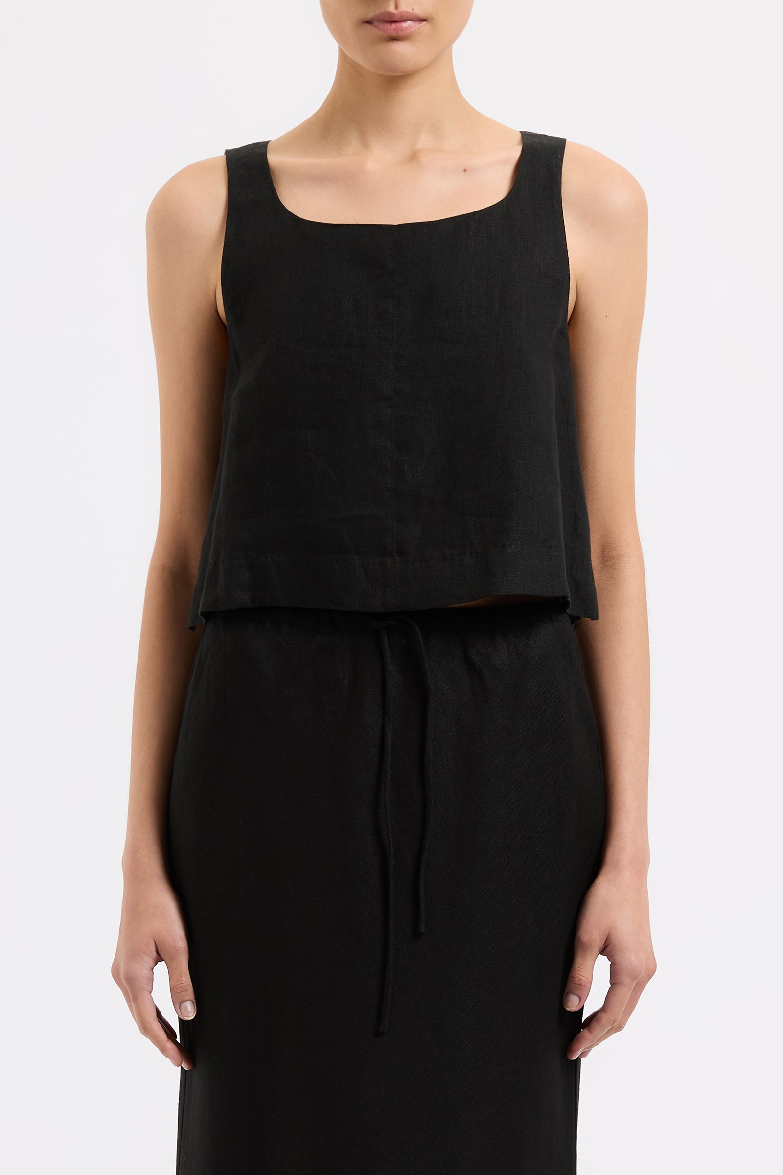 Thilda Linen Top Black 